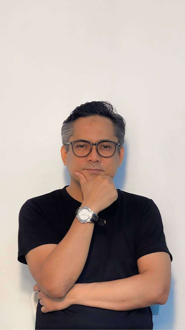 photo_6147888957581538461_y